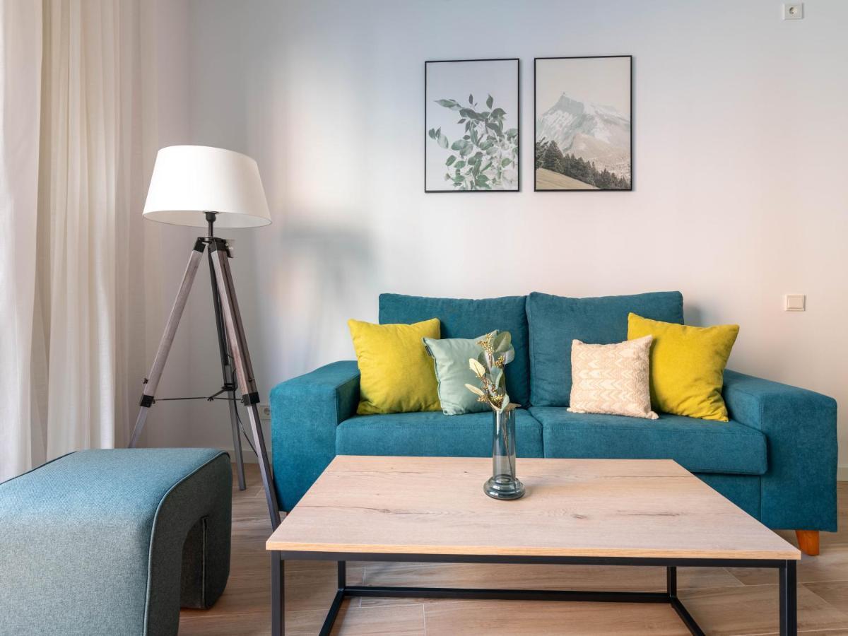 Limehome Barcelona Carrer De Besalu 90 - Estancia Temporal Exteriör bild