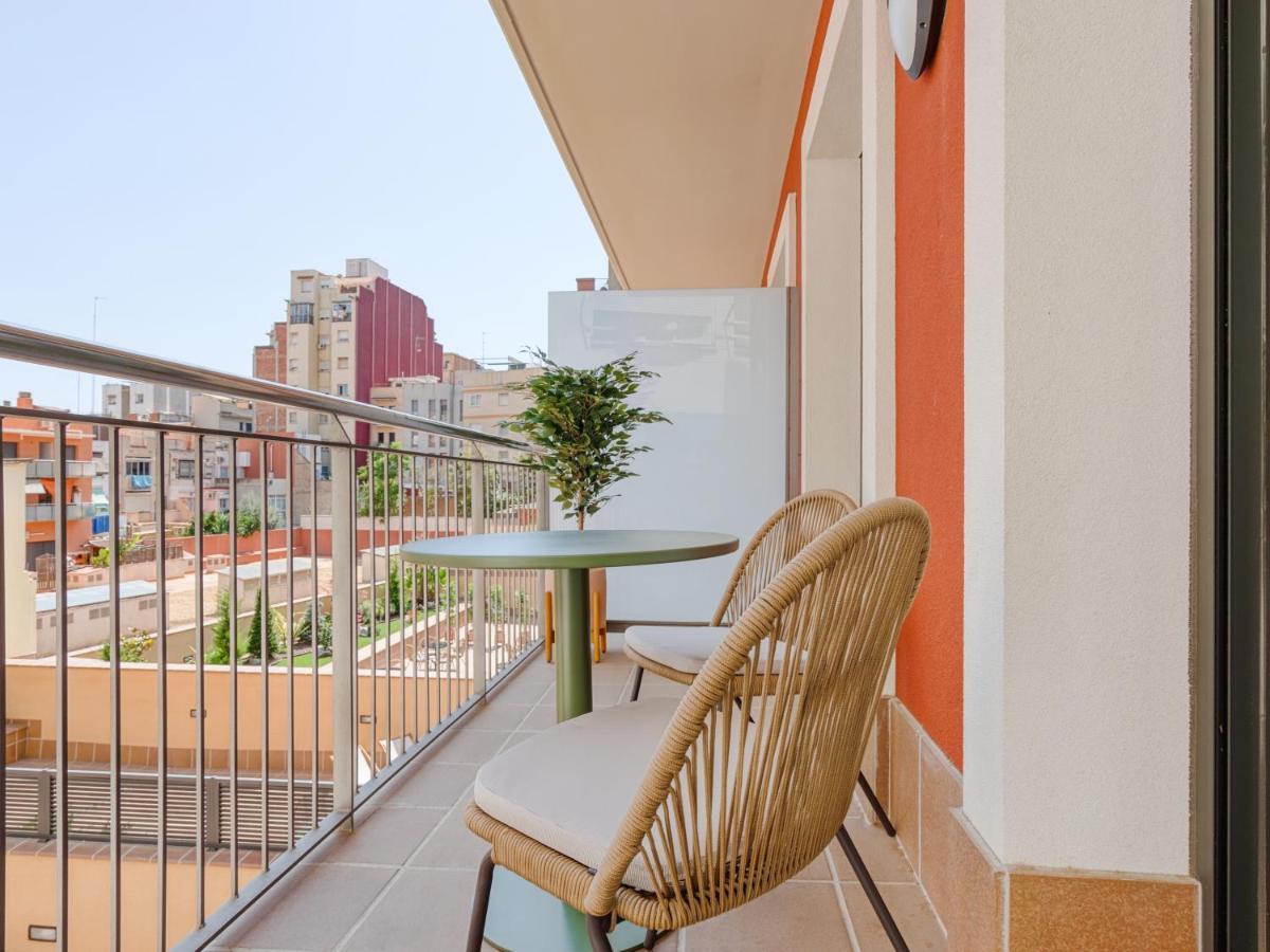 Limehome Barcelona Carrer De Besalu 90 - Estancia Temporal Exteriör bild